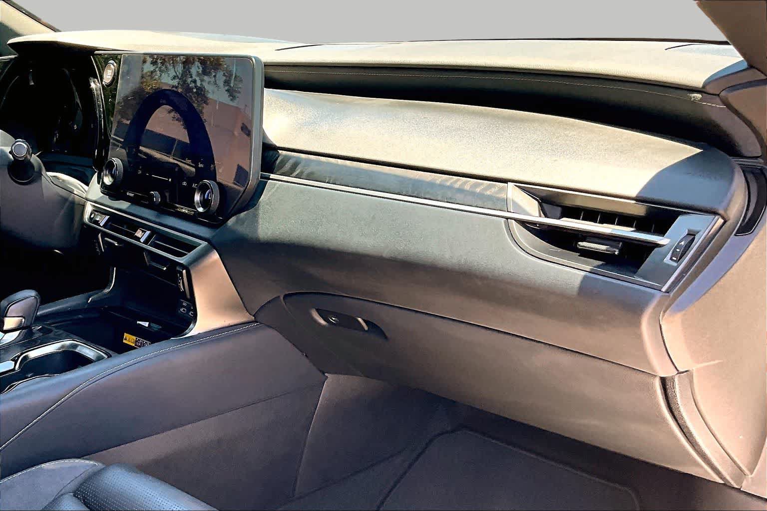 Used 2024 Lexus RX 350 FWD w/ Convenience Package image 19