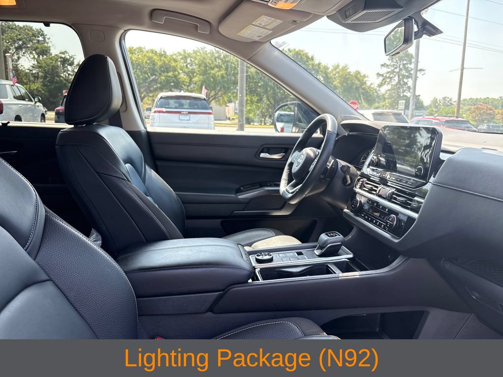 Used 2023 Nissan Pathfinder SL w/ SL Premium Package AWD/4WD image 27