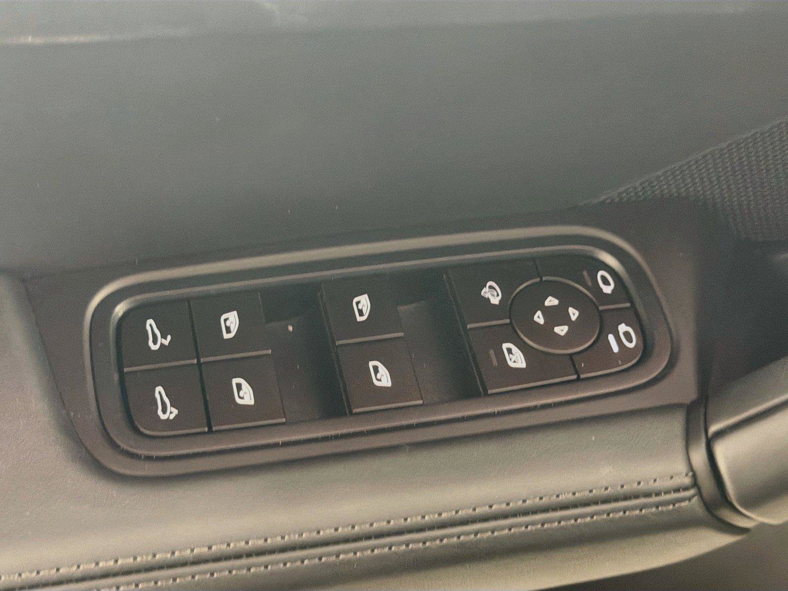 Certified 2026 Porsche Cayenne AWD/4WD image 31