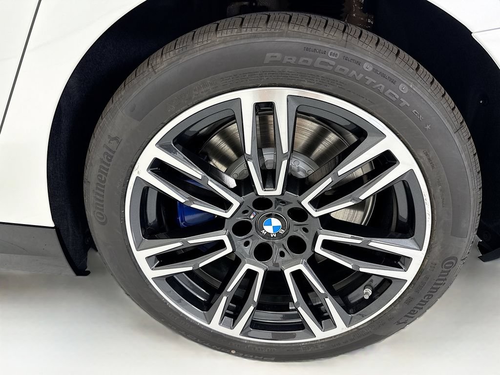 New 2027 BMW 550e xDrive AWD/4WD image 30