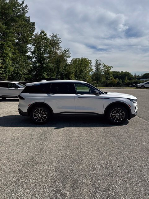 New 2026 Lincoln Nautilus Premier AWD/4WD image 4