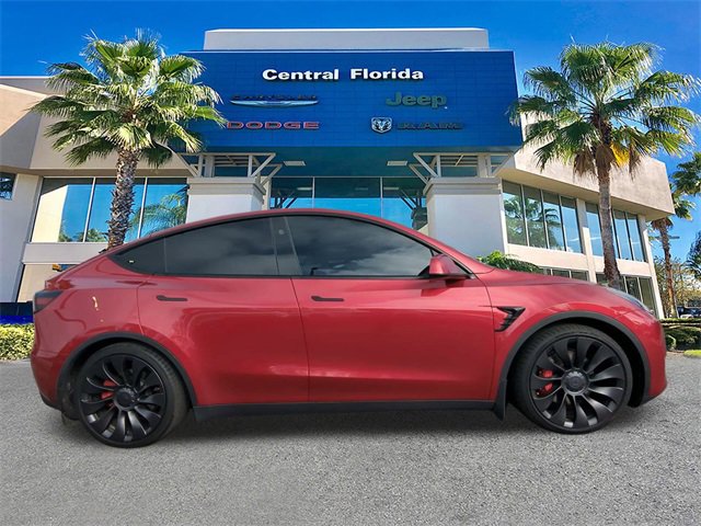 Used 2024 Tesla Model Y Performance image 4