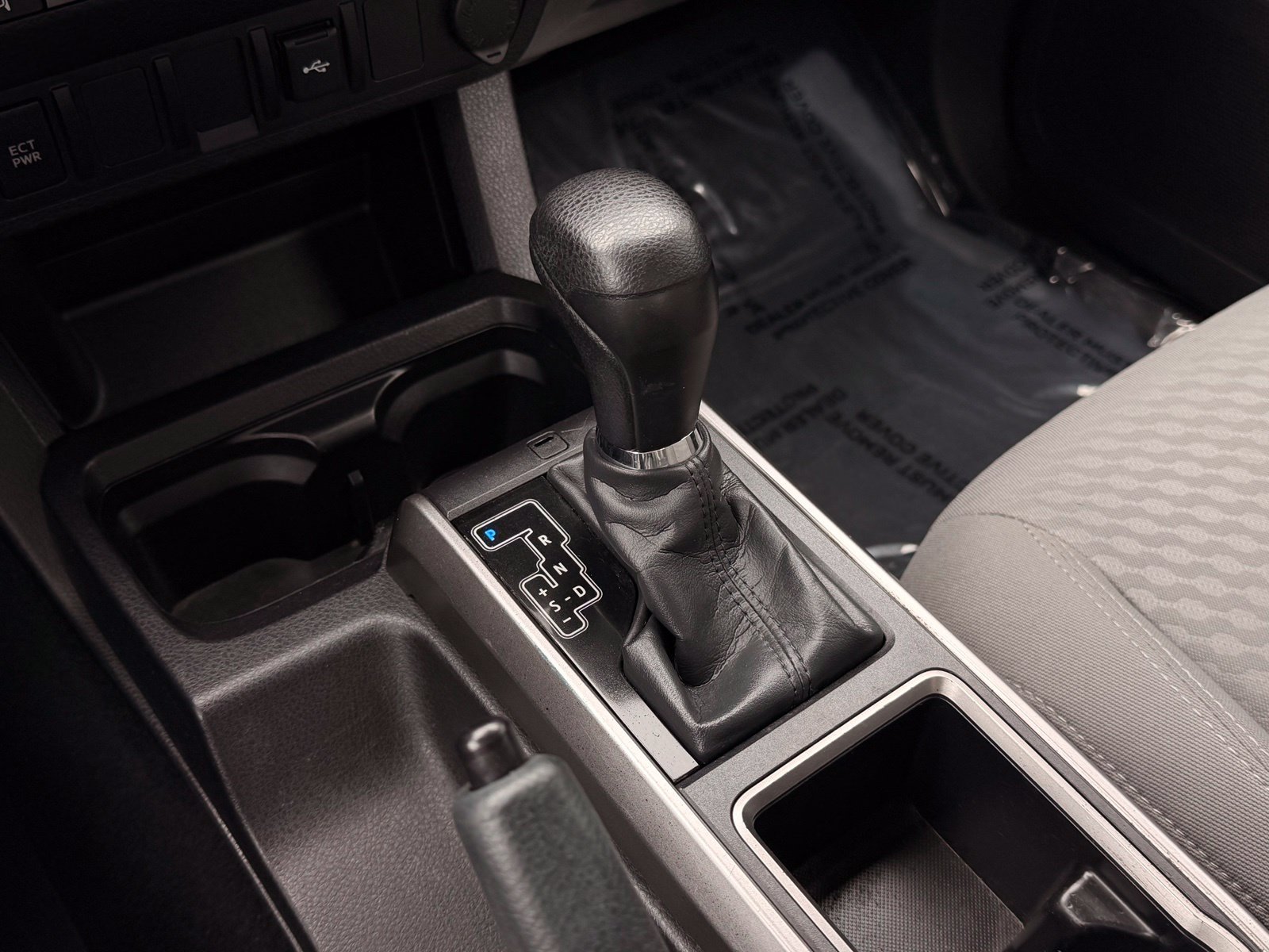 Used 2022 Toyota Tacoma SR5 AWD/4WD image 30
