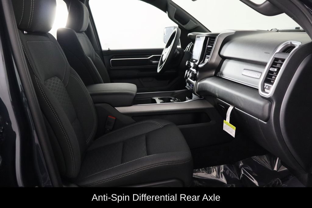 New 2026 RAM 1500 4x4 Crew Cab image 19