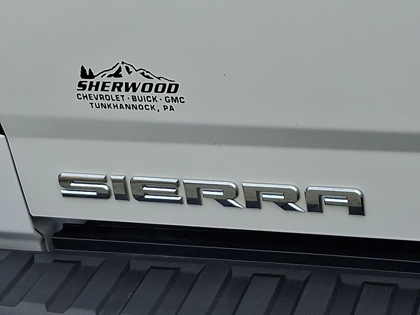 Used 2017 GMC Sierra 1500 SLT w/ SLT Premium Package image 30