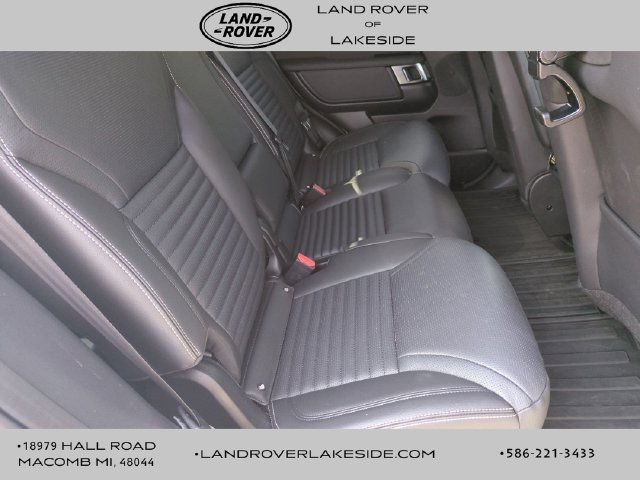 Used 2026 Land Rover Discovery S AWD/4WD image 17