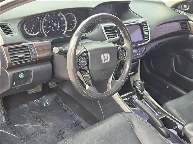 Used 2017 Honda Accord EX-L image 10