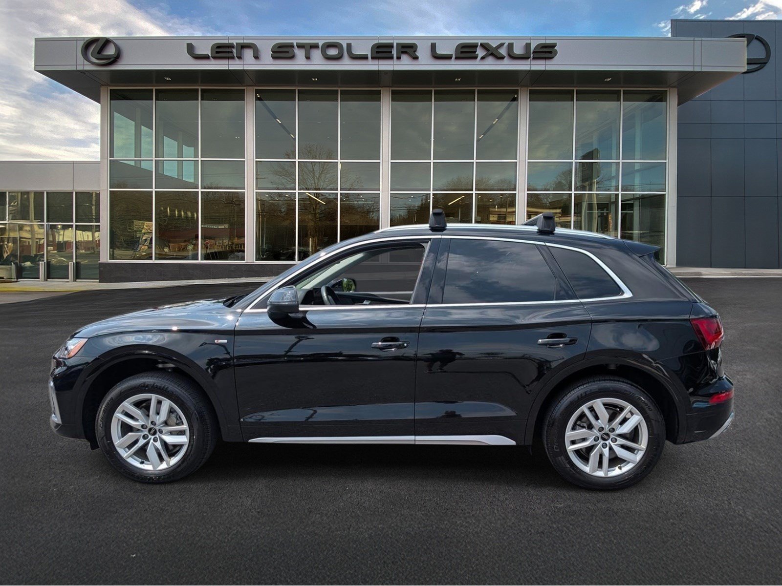 Used 2023 Audi Q5 2.0T Premium w/ Convenience Package AWD/4WD image 6