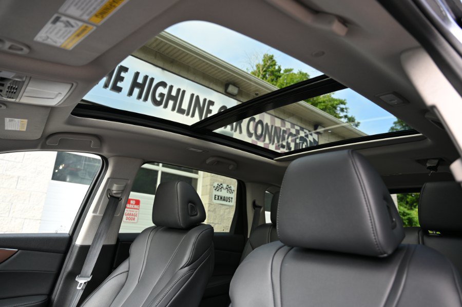 Used 2022 Acura MDX SH-AWD image 2