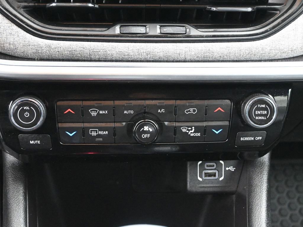 Used 2022 Jeep Compass Latitude w/ Convenience Group image 14