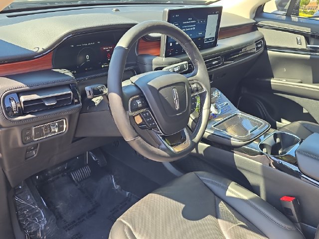 Certified 2023 Lincoln Nautilus Reserve w/ Monochromatic Package AWD/4WD image 8
