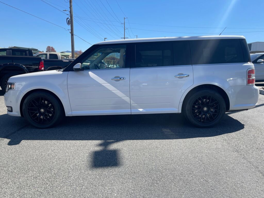 Used 2016 Ford Flex Limited w/ Equipment Group 303A AWD/4WD image 28