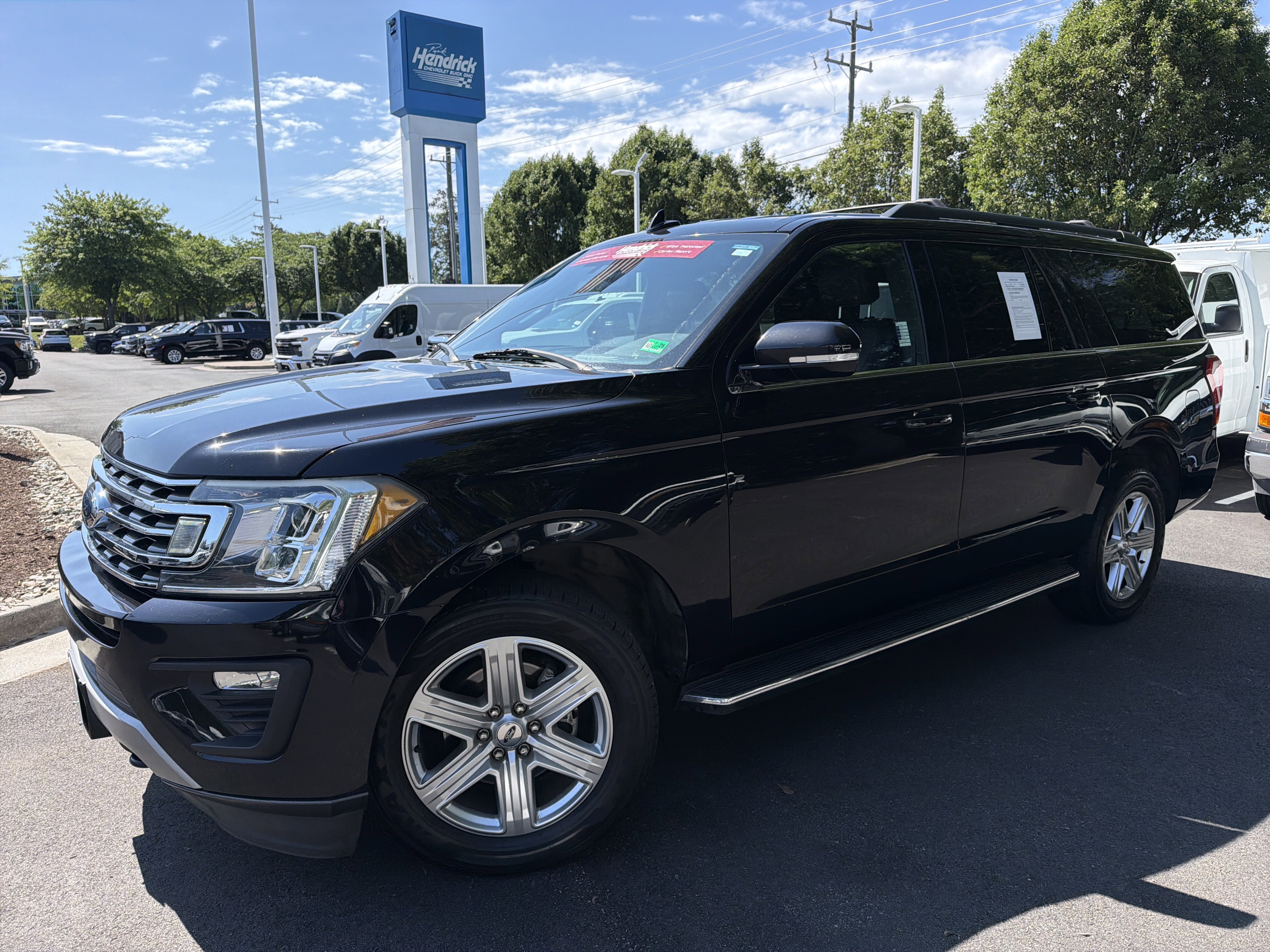 Used 2019 Ford Expedition Max XLT w/ Equipment Group 202A AWD/4WD image 5