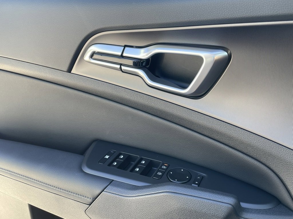 New 2026 Kia Sportage EX image 18