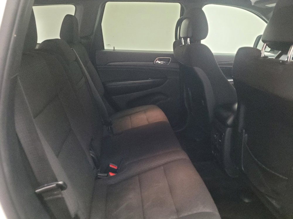 Used 2019 Jeep Grand Cherokee Laredo AWD/4WD image 19