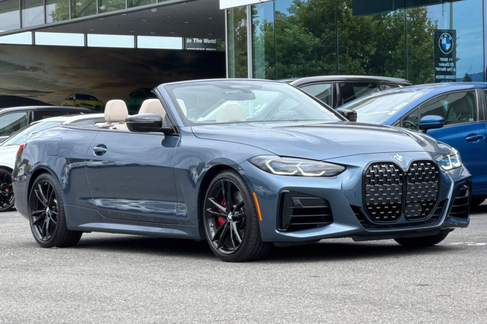 Used 2024 BMW M440i Convertible RWD image 36