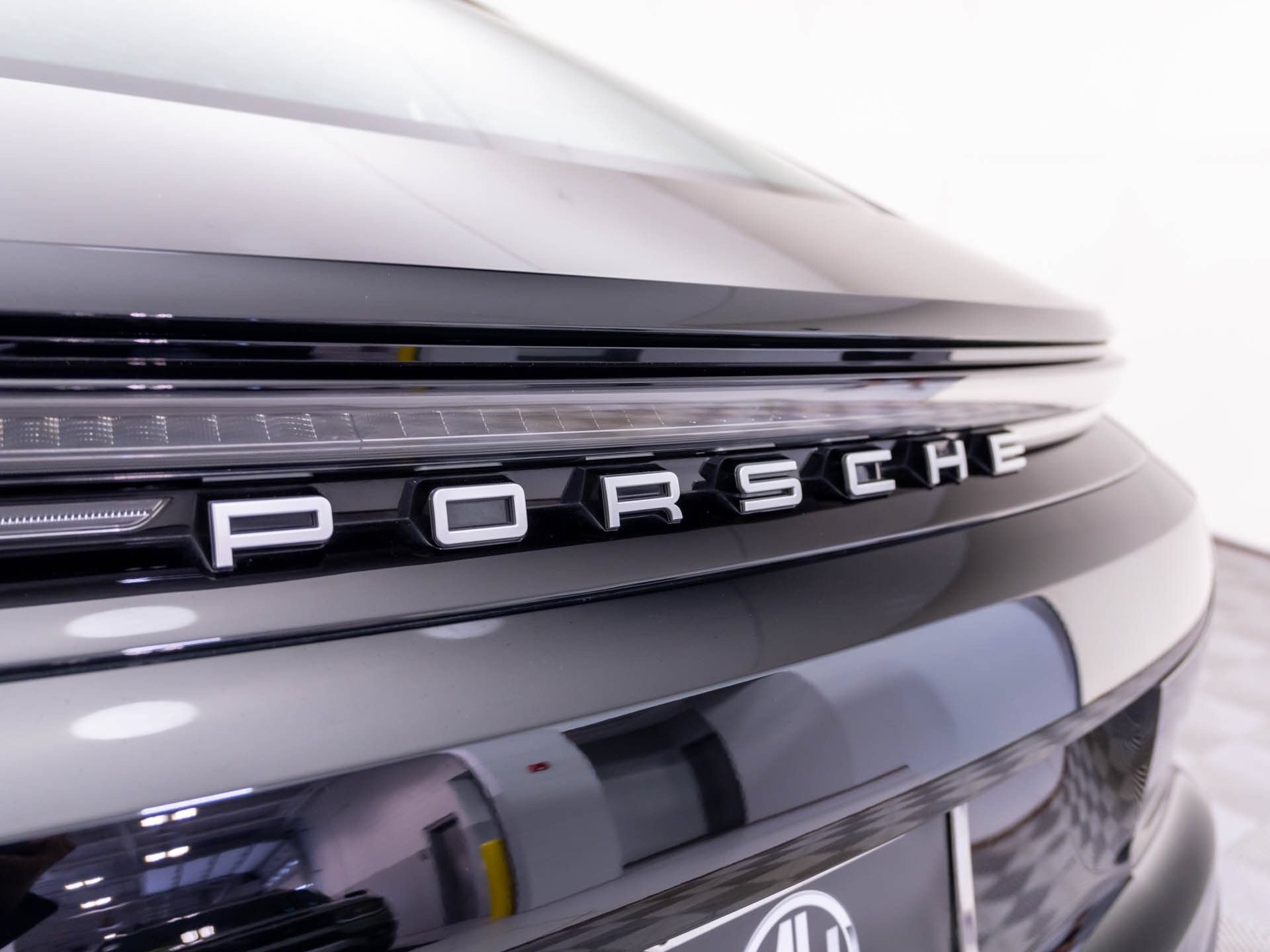 Certified 2025 Porsche Panamera 4 AWD/4WD image 33