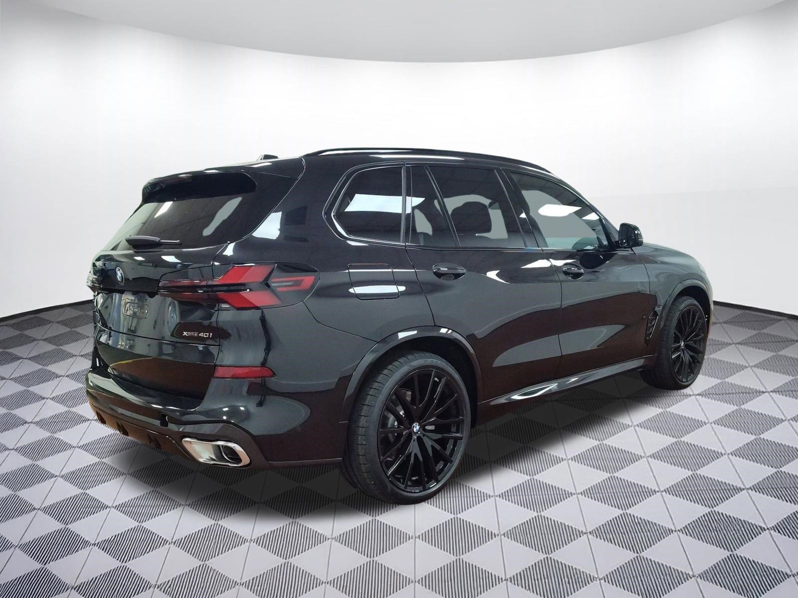 Used 2026 BMW X5 xDrive40i w/ M Sport Package image 9