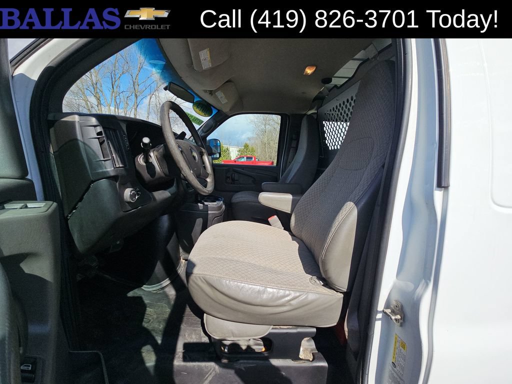 Used 2014 Chevrolet Express 2500 RWD image 20