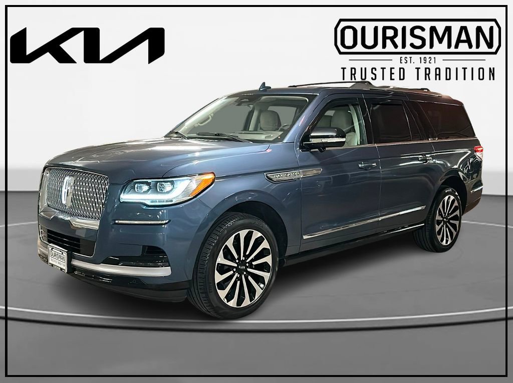 Used 2022 Lincoln Navigator L Reserve image 2