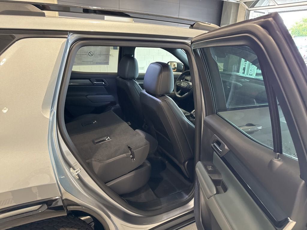 New 2026 GMC Terrain AT4 w/ Convenience Package III AWD/4WD image 15