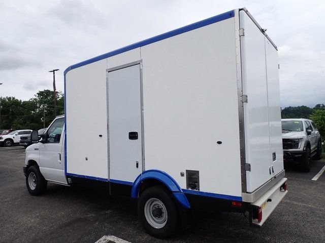 Used 2023 Ford E-350 and Econoline 350 Super Duty w/ Power Windows & Locks Group RWD image 4