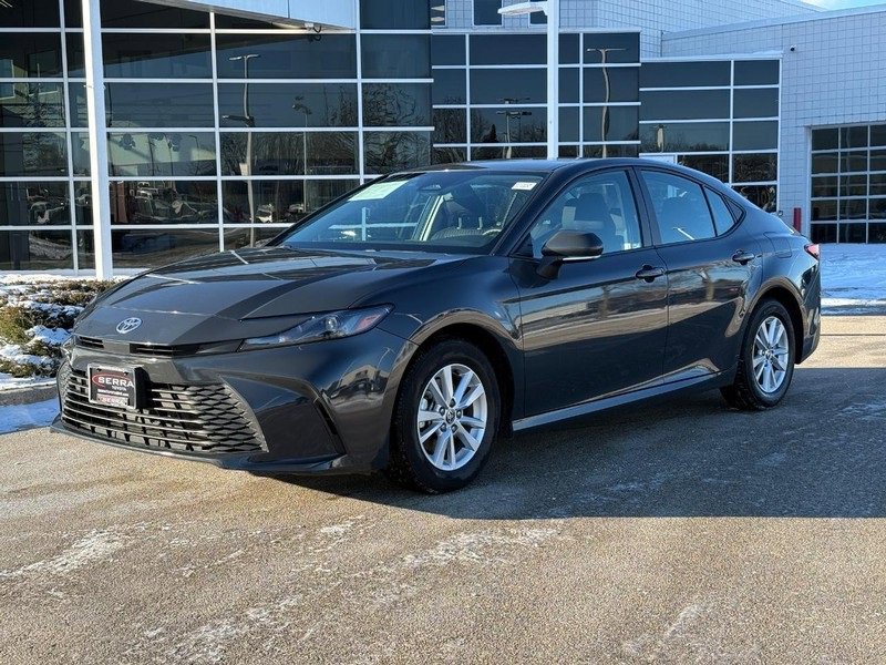 Used 2025 Toyota Camry LE image 7