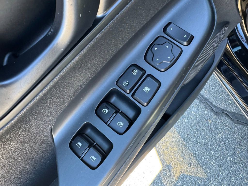 Used 2022 Hyundai Kona N Line w/ Tech Package image 18