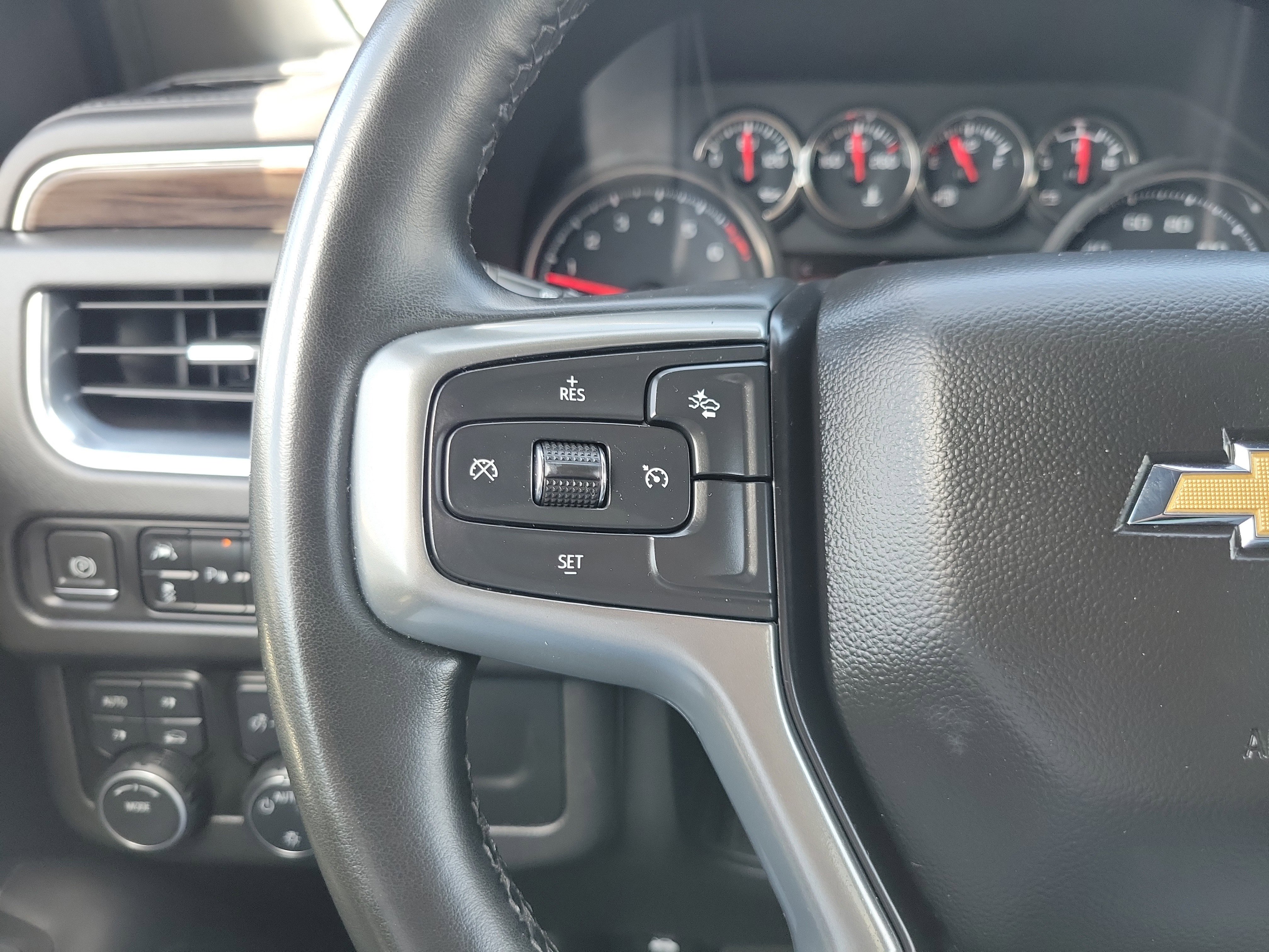 Used 2023 Chevrolet Suburban LS w/ Driver Alert Package AWD/4WD image 27