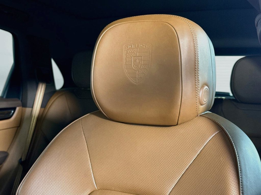 Certified 2023 Porsche Cayenne Platinum Edition AWD/4WD image 22