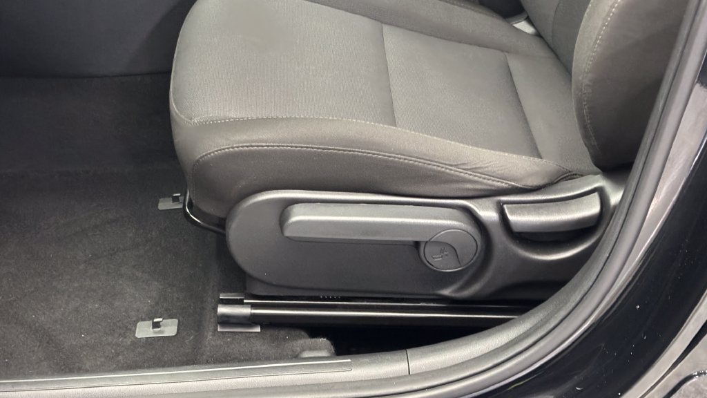 Used 2024 Hyundai Kona SE AWD/4WD image 12