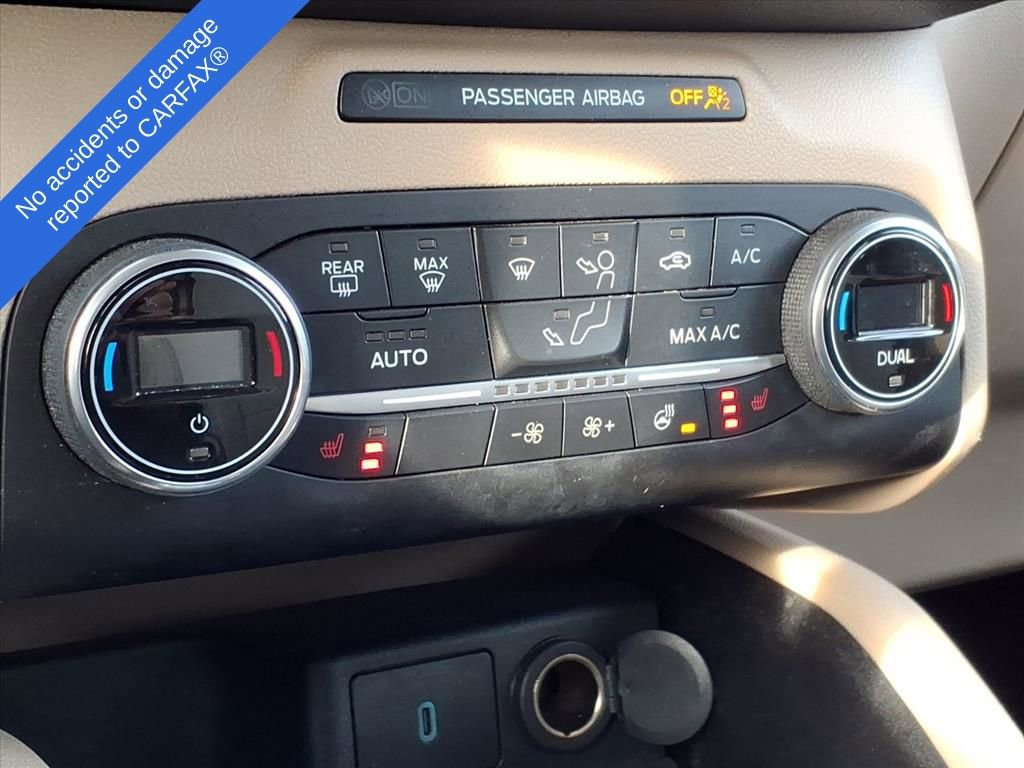 Used 2020 Ford Escape Titanium image 27