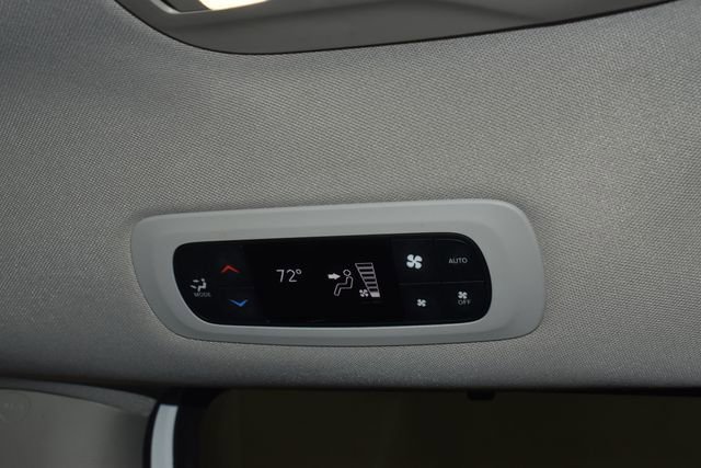 Certified 2022 Chrysler Pacifica Touring-L image 30