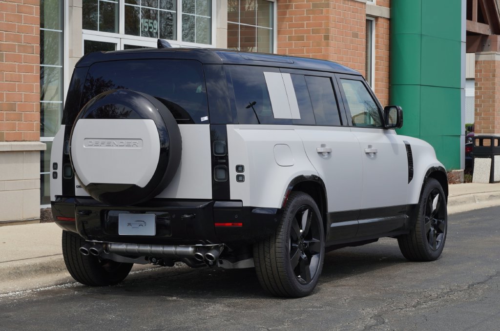 New 2026 Land Rover Defender 110 X-Dynamic SE AWD/4WD image 6