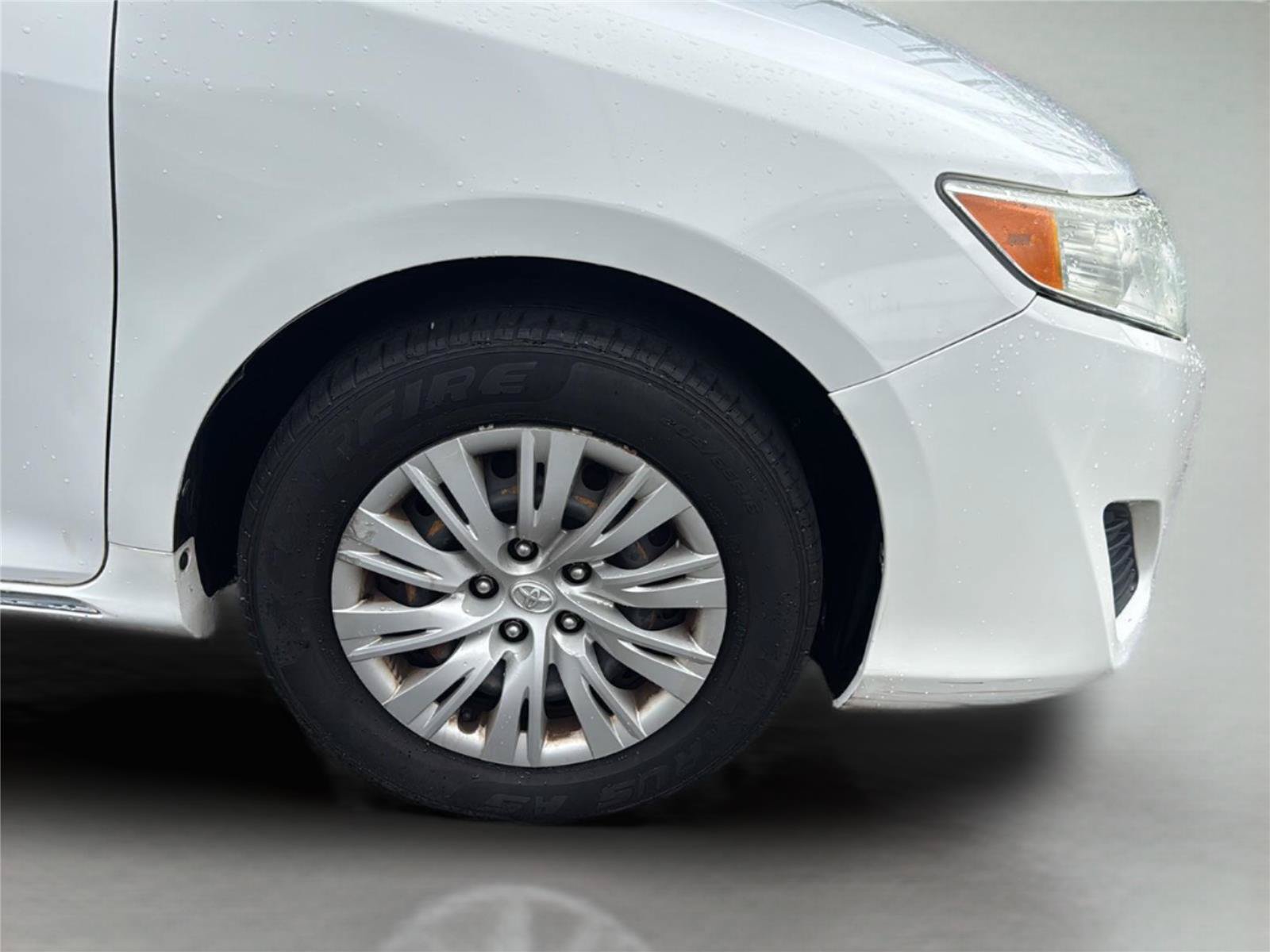 Used 2012 Toyota Camry LE FWD image 29