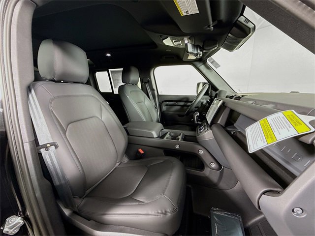 New 2026 Land Rover Defender 110 X-Dynamic SE image 30