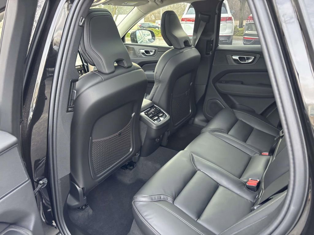 New 2026 Volvo XC60 B5 Ultra w/ Protection Package Premier image 26