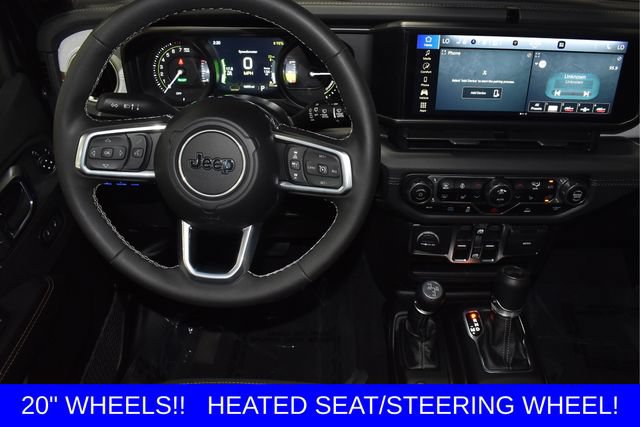 Used 2025 Jeep Wrangler Unlimited Sahara AWD/4WD image 27