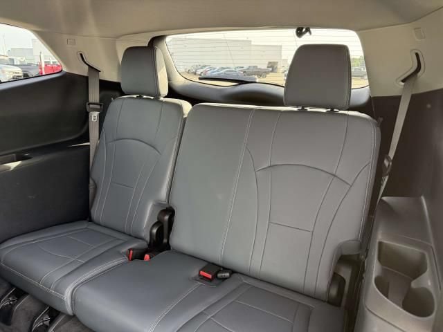 Used 2020 Buick Enclave Essence FWD image 15