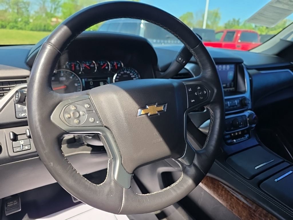 Used 2018 Chevrolet Suburban Premier AWD/4WD image 9
