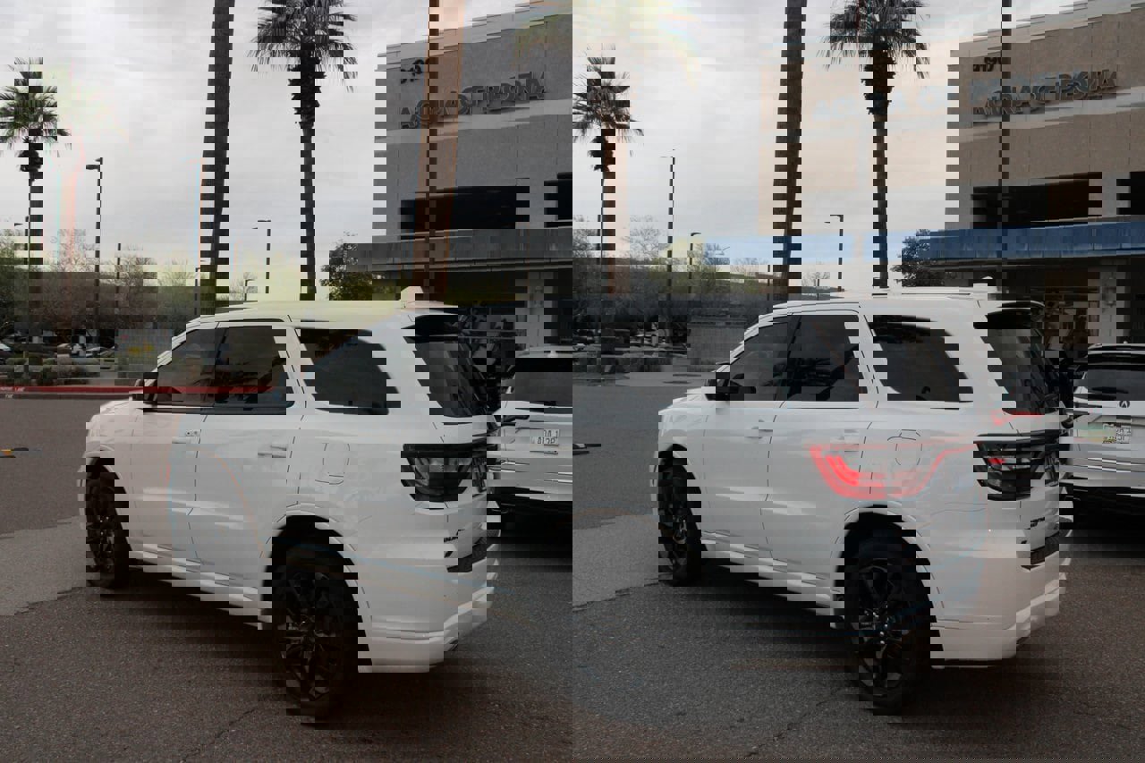 Used 2022 Dodge Durango SXT w/ Blacktop Package image 3