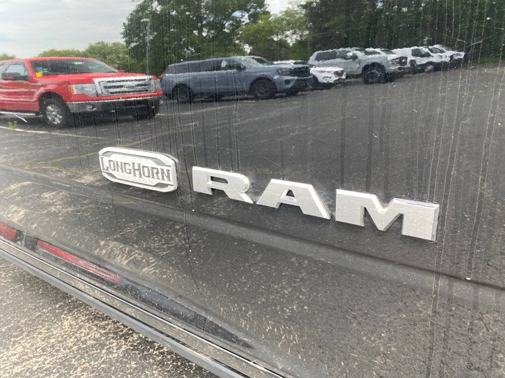 Used 2022 RAM 3500 Limited AWD/4WD image 4