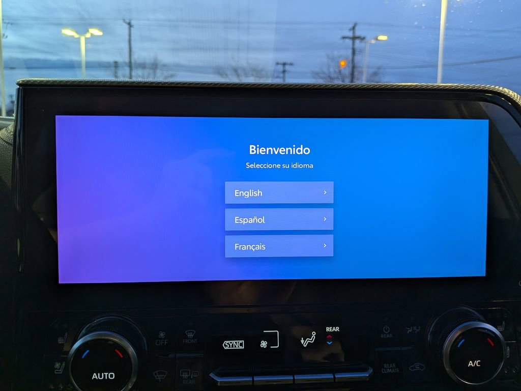 Used 2024 Toyota Highlander Platinum image 22