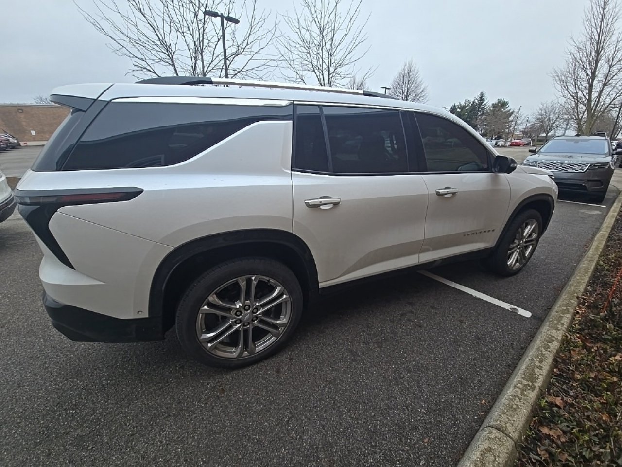 Used 2025 Chevrolet Traverse High Country w/ LPO, Floor Liner Package image 11