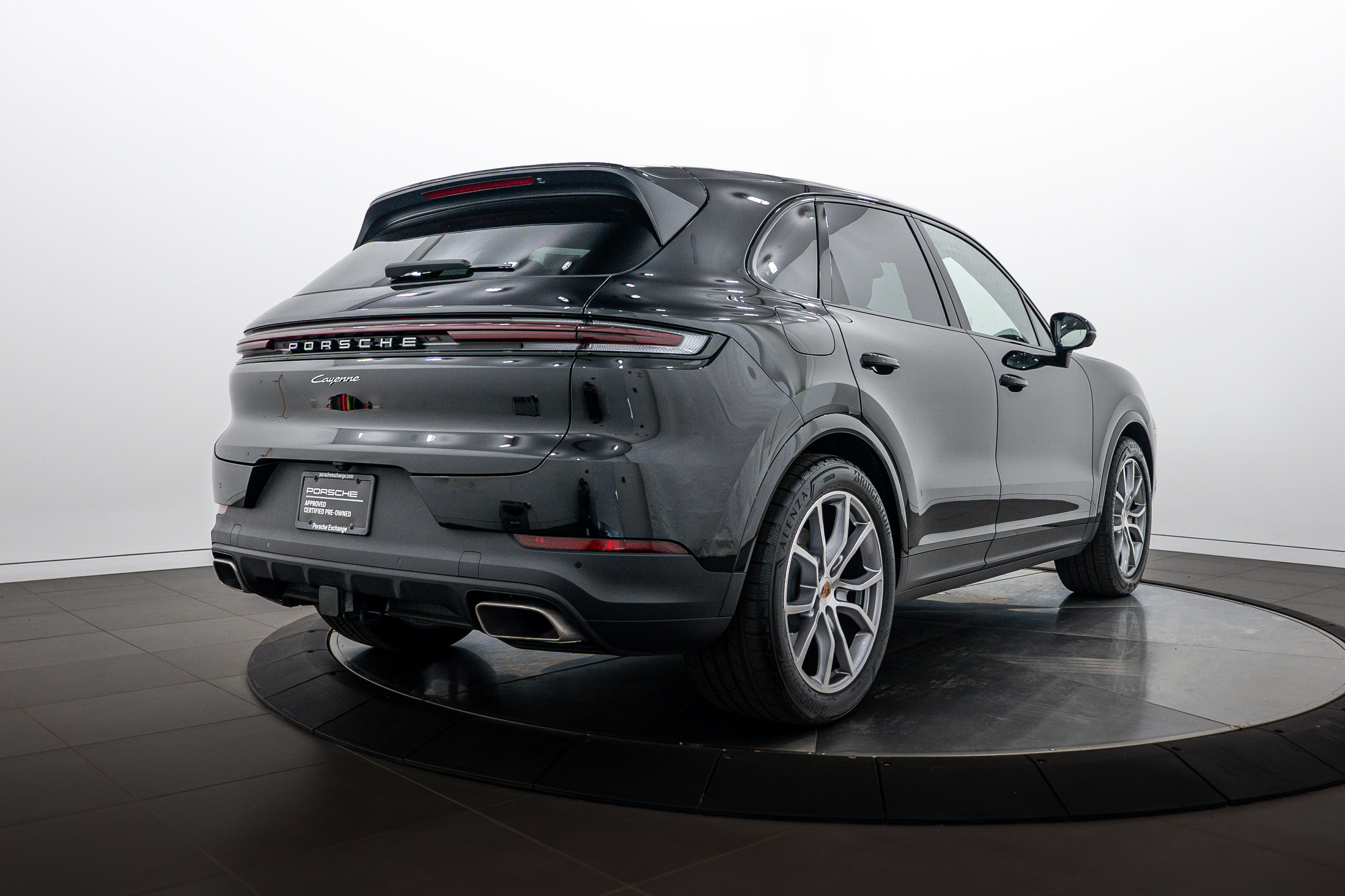 Certified 2026 Porsche Cayenne AWD/4WD image 7