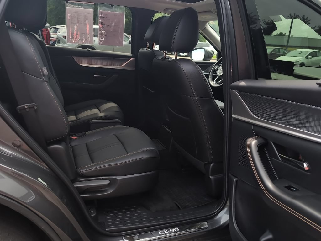 Certified 2025 MAZDA CX-90 3.3 Turbo w/ Preferred Package AWD/4WD image 7