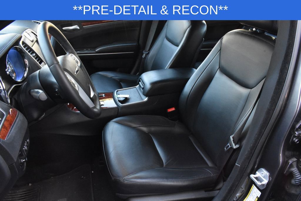 Used 2014 Chrysler 300 AWD w/ Driver Convenience Group image 19