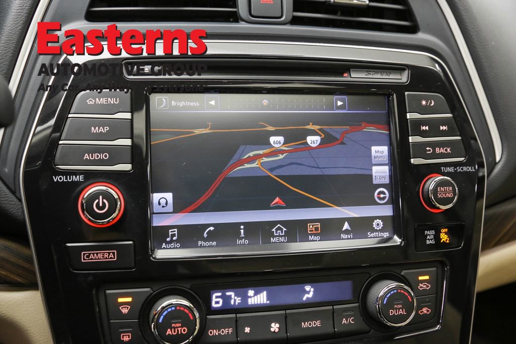 Used 2016 Nissan Maxima Platinum w/ Interior Lighting Package image 19