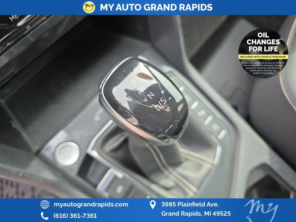Used 2022 Volkswagen Tiguan SEL R-Line image 31