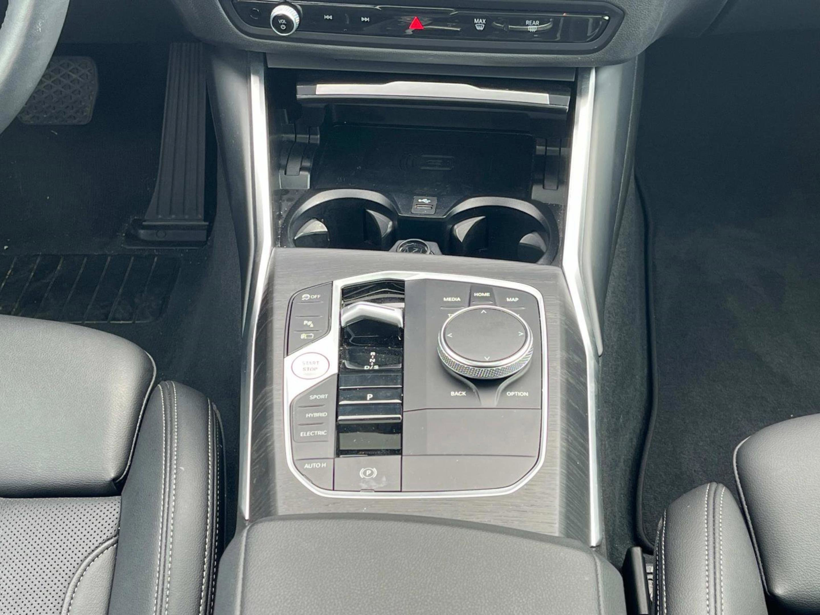 Used 2024 BMW 330e xDrive image 12